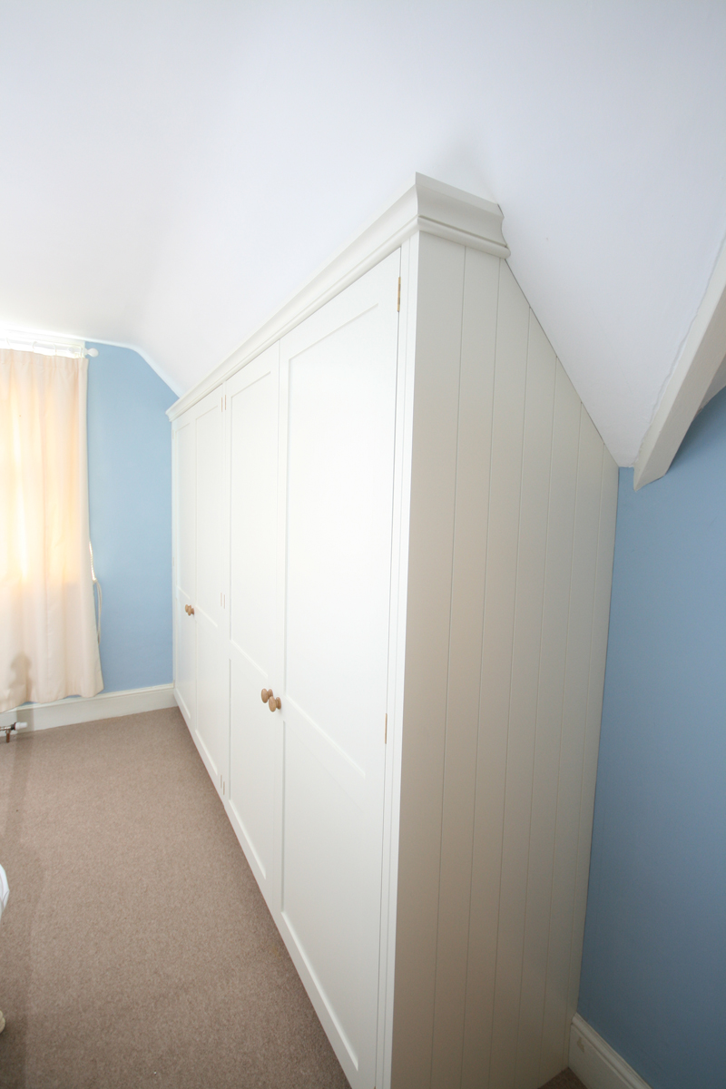 Back to Pitched Roof Wardrobes
